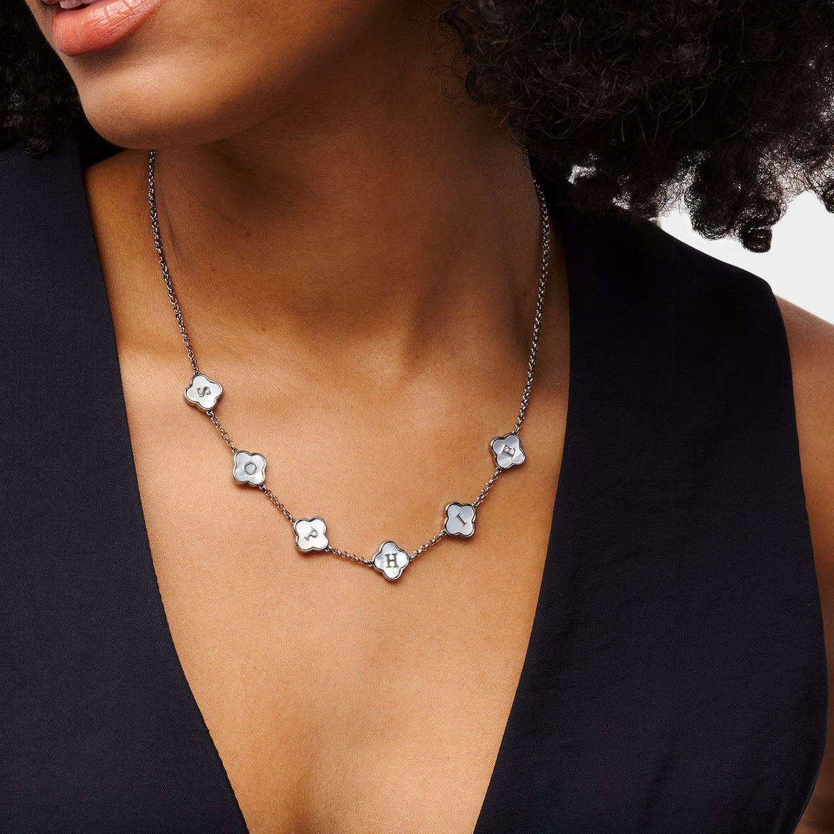 Pearl Clover Custom Name Necklace (Silver)