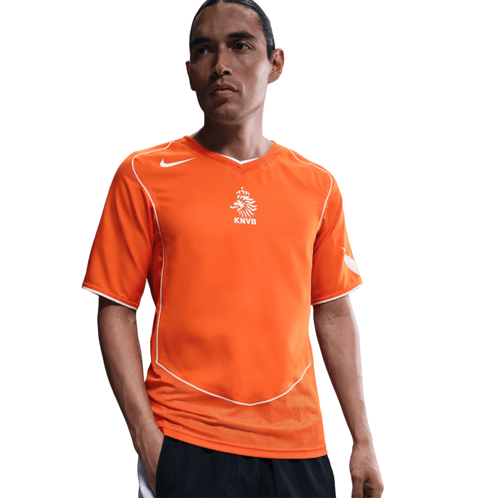 Netherlands 2004 Total 90 Reissue Jersey (HV4427-819) Apparel Nike
